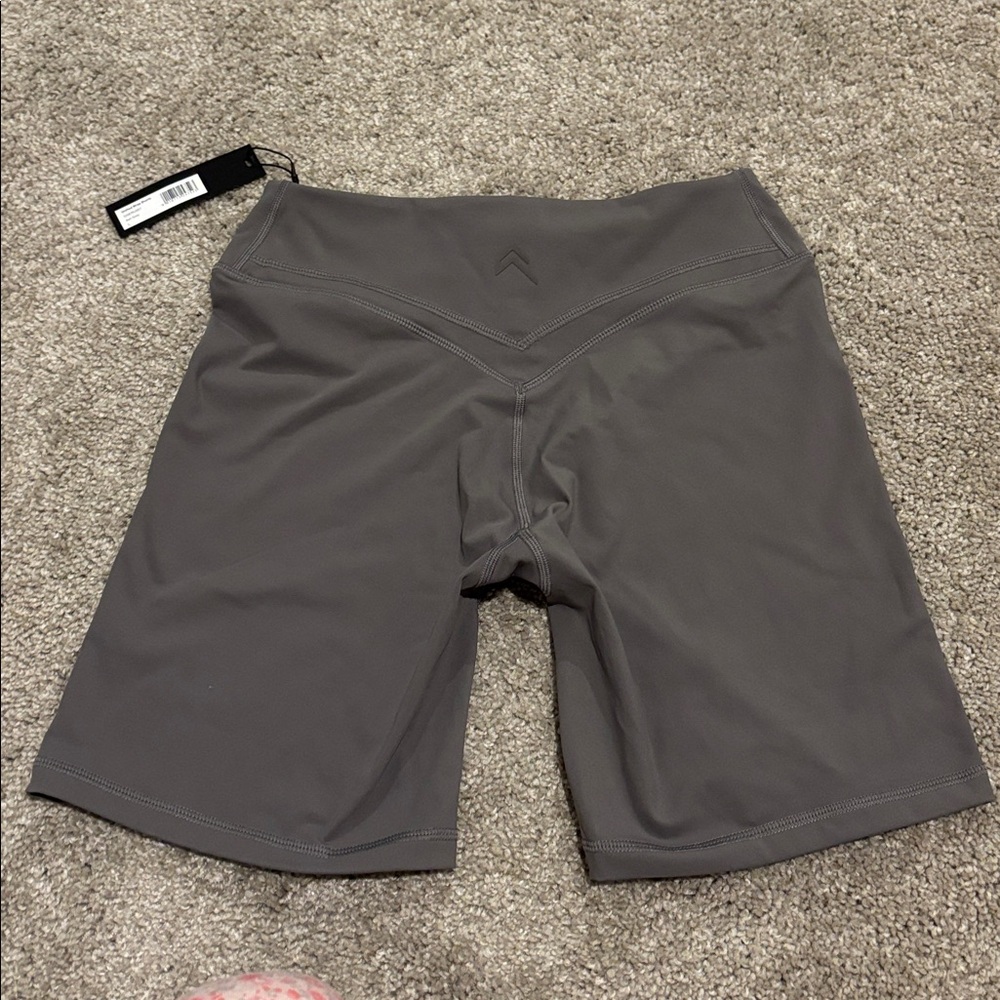NWT Oner active Unified Ash Grey 8” cycling shorts